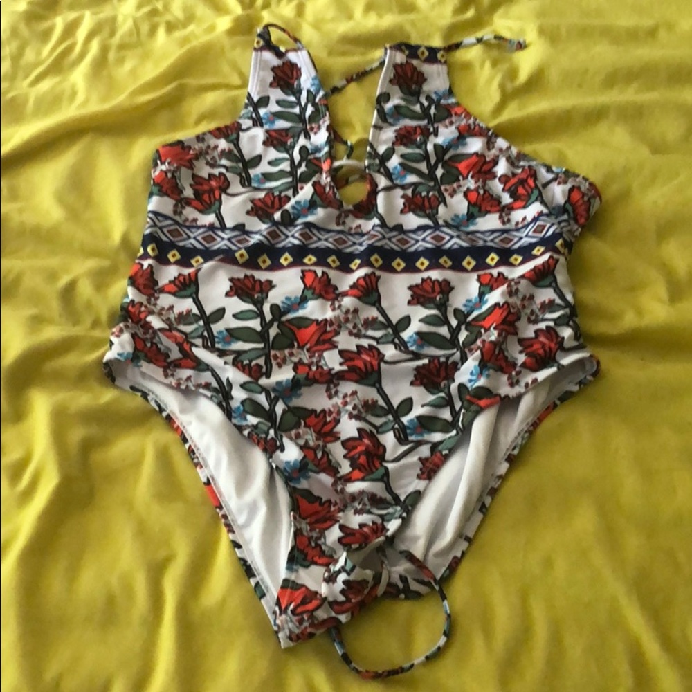 One piece bathing suit